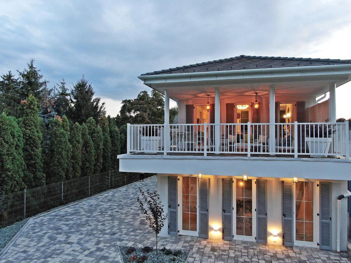 The Doors Luxury Apartment Mosonmagyarovar Exterior foto